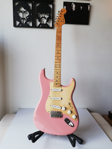 Fender Avri 56 Stratocaster - Shell Pink - 2012 - Hepcat.