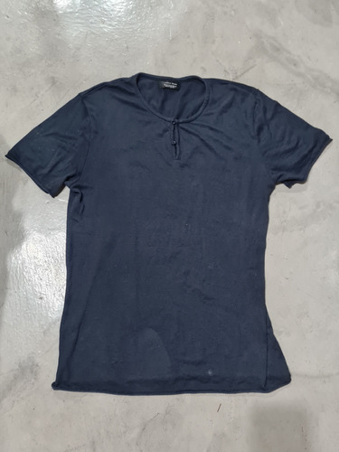 Remera Zara Botones Hilo Azul