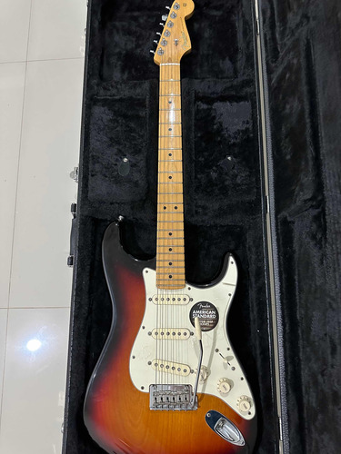 Guitarra Fender American Standard Stratocaster 2015