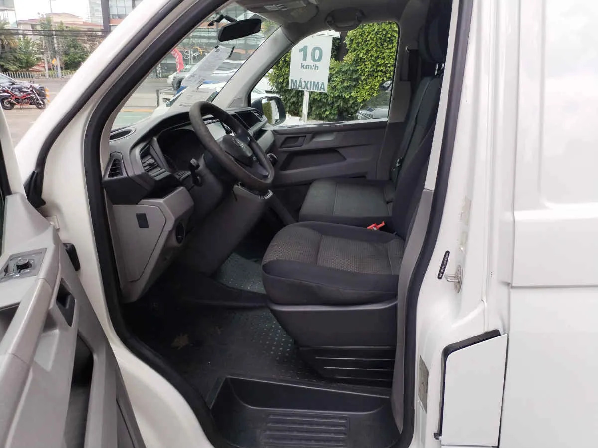 Volkswagen Transporter 2021 - Imagen 10