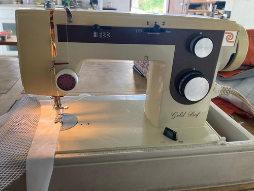 Maquina Coser Eléctrica Portatil Gold Leaf