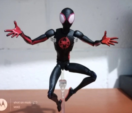 Figura Miles Morales Spiderman 16 Cm S.h.figuarts.   Base 