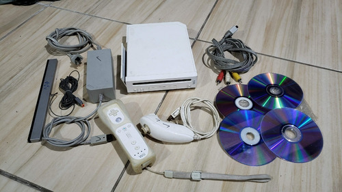 Nintendo Wii 512mb Standard Cor  Branco