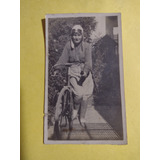 Antigua Foto Año 1931 Mujer Con Bicicleta 