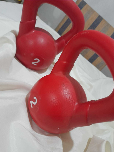 Set De 2 Pesas Kettlebell De Pvc X 2kg Cada Una 