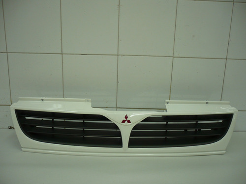 Parrilla Mitsubishi Space Wagon 97 98 Nuevo Original Foto 2