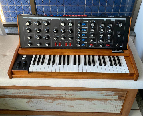 Minimoog Voyager Old School