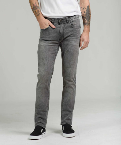 Pantalón Jean Wrangler Hombre Modelo Larston Grey W32