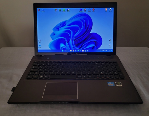 Lenovo Z570 Intel I5  8 Gb De Ram Ssd De 240 Gb *impecable*