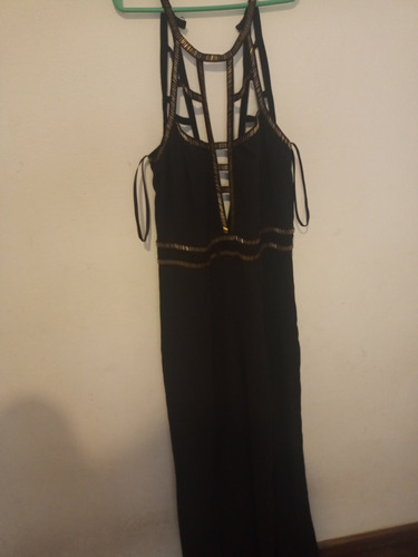 Vestido Negro Con Tachas Doradas 