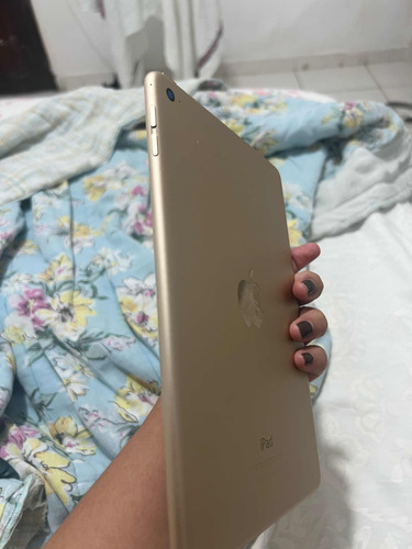 iPad Mini 4 | 16 Gb | Wifi | Dourado