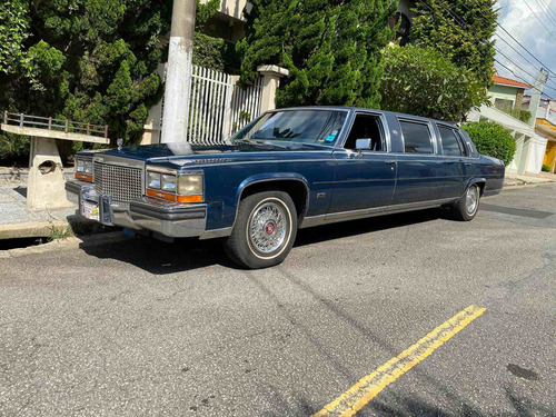 CADILLAC LIMOUSINE