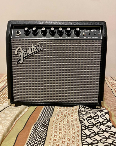 Amplificador Fender Champion 20