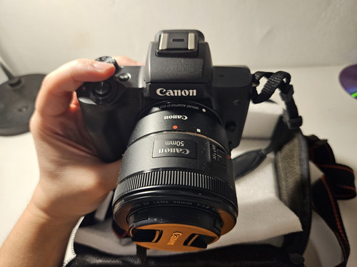 Canon M50