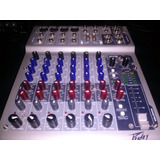 Consola Peavey Pv8