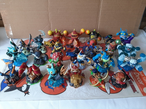 24 Figuras Surtidas De Skylanders Son Multiconsolas.