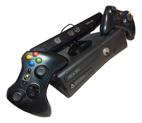 Xbox 360 Completa + Kinect + 2 Joysticks - Mastermarket