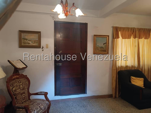 Casa En Venta Catia 25-10540 Fabricio Liaz - Imagen 4