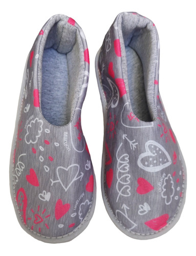 Pantuflas Cerradas Super Comodas,acolchadas Estampa Corazon 