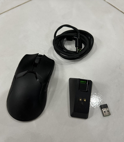 Mouse Gamer Inalámbrico Recargable Razer  Viper Ultimate 