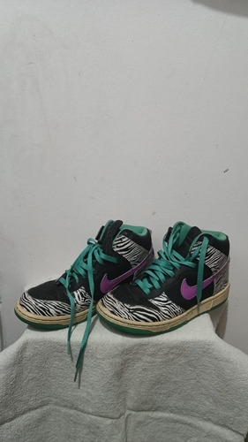 Zapatillas Nike Dunks High Zebra - Talle 40,5