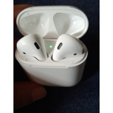 Apple AirPods (2 Generación) Blancos Con Cable Para Cargar