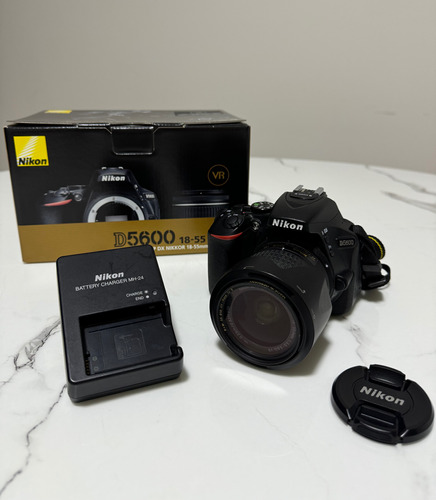 Camara Nikon Kit D5600 18-55mm Vr Dslr
