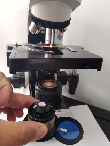Condensador Con Filtro  Para Microscopio Cx31 Marca Olympus