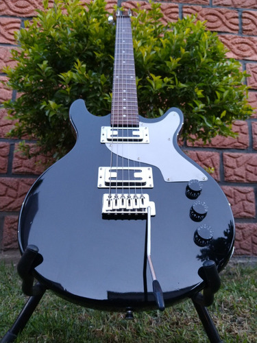 Guitarra Electrica First Act  Blackbird Custom 