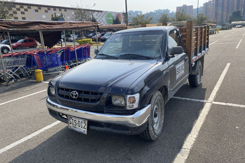 Toyota Hilux Es 