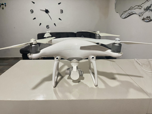 Drone Dji Phantom 4 Pro Con Cámara C4k