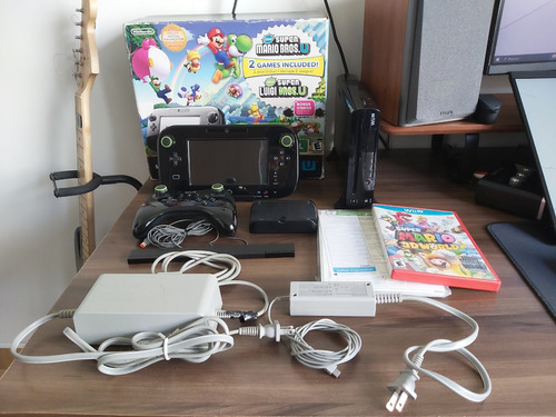 Console Wii U Na Caixa + Pro Controller + Super Mario 3d World + Acessórios