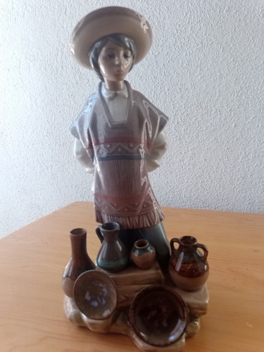 Figura Decorativa Lladró Indio Con Vasijas, Porcelana Fina 