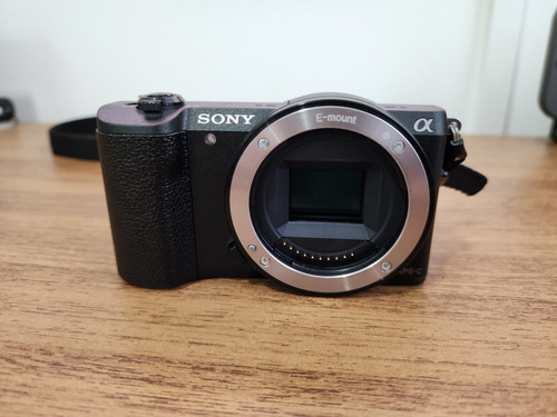 Sony Alpha A5100 Preta