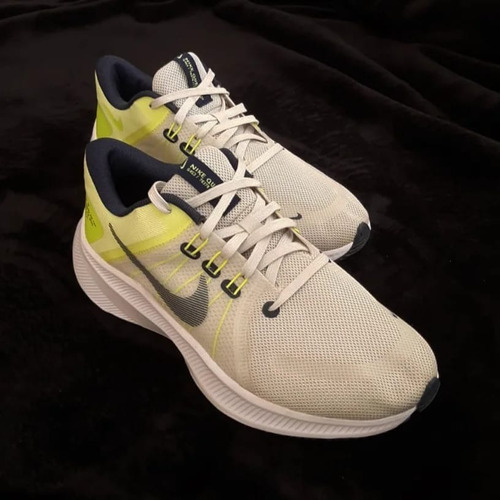 Nike Quest 4. Talle 7us