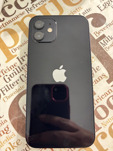 Apple iPhone 12 (64 Gb) - Negro