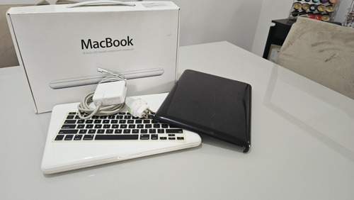 Macbook White - Late 2009 - A1342