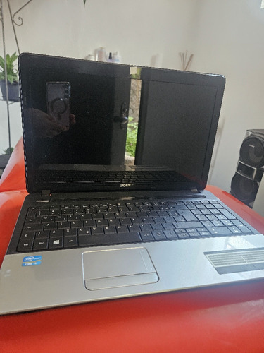 Vendo Notebook Acer Aspire E1 571 6611- Intel Core I5 2450m