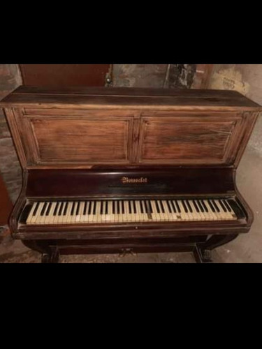 Piano Antiguo De Madera 