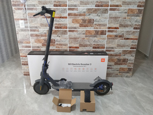 Patineta Xiaomi Mi Electric Scoter 3 Color Gris Oscuro