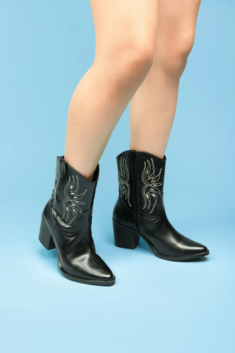 Botin Cowboy Vaquero Color Camel Y Negro Para Dama Suzy 6027