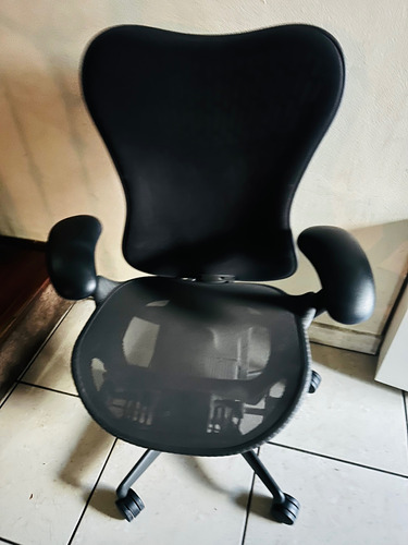 Herman Miller Mirra 2