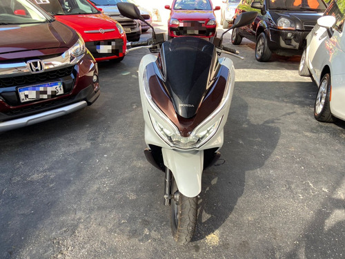 HONDA PCX 150 /DLX GASOLINA AUTOMÁTICO