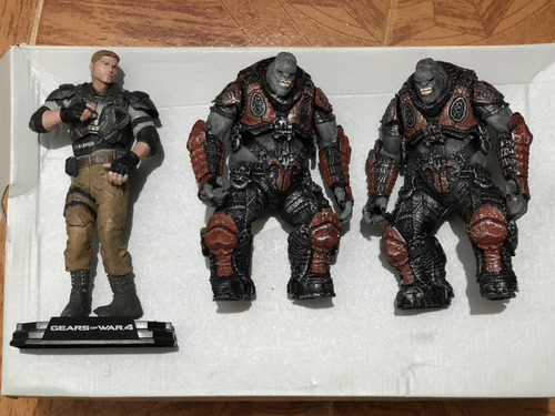 Figuras Gears Of War Jd Fénix Y Boomers (detalle)