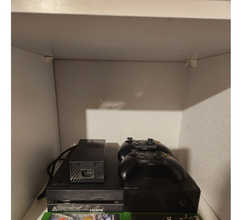 Microsoft Xbox One 1tb, 2 Controles Originales, 4 Juegos