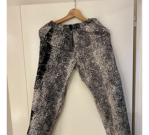 Pantalón Animal Print Cargo Elastizado