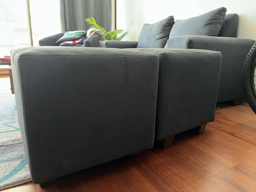 Sillon 2 Cuerpos Con 2 Pouf (165x80x85cms)