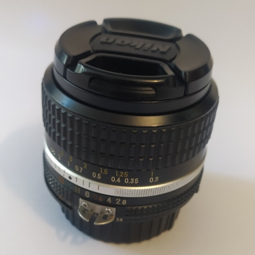 Lente Nikon 24mm 2.8 Mecánico Fx 