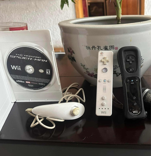 2 Controles Wii + Nunchuck + Juego De Regalo