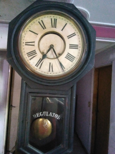 Reloj De Pared Antiguo Marca Regulator Llave Mariposa 5cm